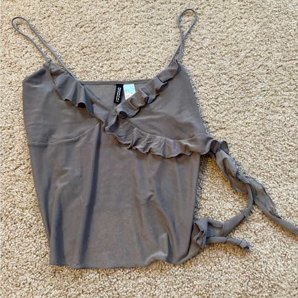 H&M Gray Ruffled Tie Front Camisole - Picture 1 of 7